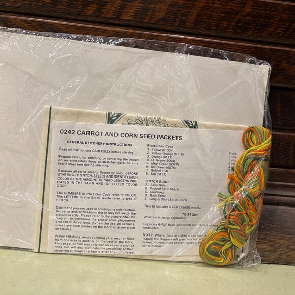 Vintage Creative Circle Kit# 0242 Carrots and Corn Seed Packet Embroidery Crewel - Picture 2 of 6